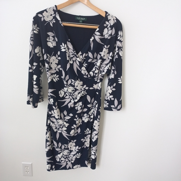 Lauren Ralph Lauren Floral Navy/White Faux Wrap Bell Sleeve Dress Size 6 US - Picture 4 of 16